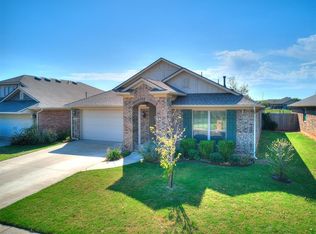 910 Eaglerock Ln, Norman, OK 73069