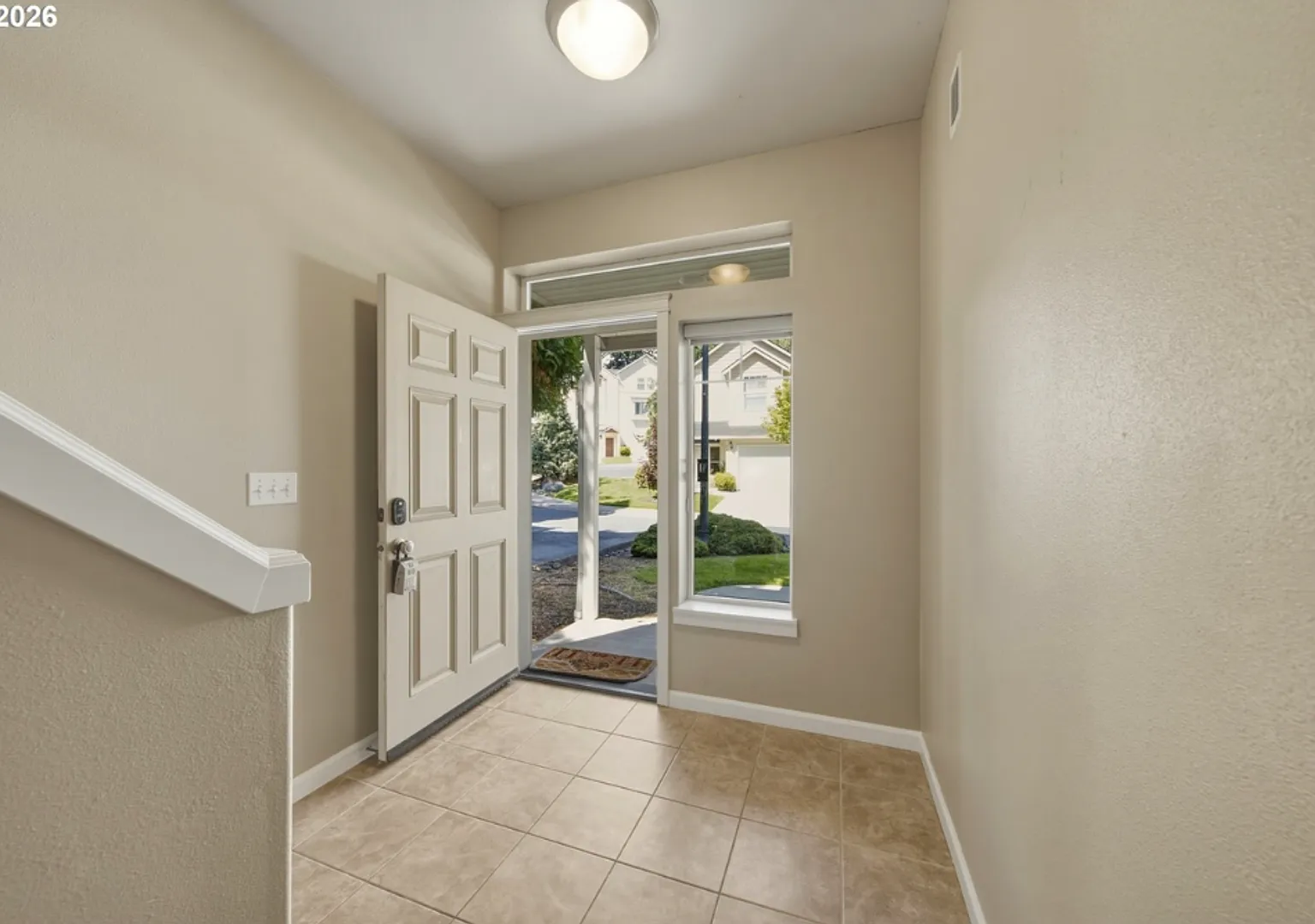 Spacious Vancouver Home In Convenient Salmon Creek Location! — Photo 4