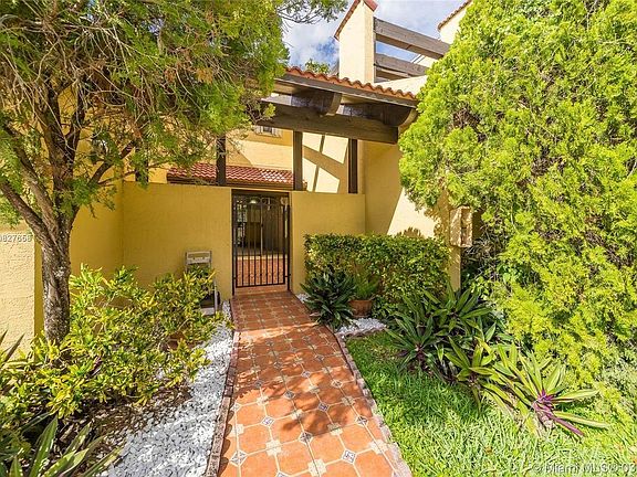 2nd image of 10067 Costa Del Sol Blvd #B-62a
