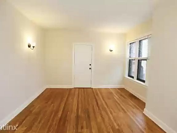 2nd image of 4036 1/2 N Ashland Ave APT 3S