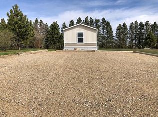 310 6th Ave W, Ray, ND 58849