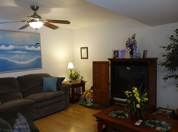 3rd image of 7222 W Cullom Ave