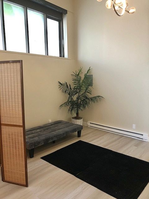 EXTRA Room nest to the Common Area
