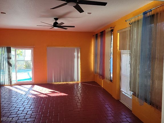 5th image of 21359 Bassett Ave