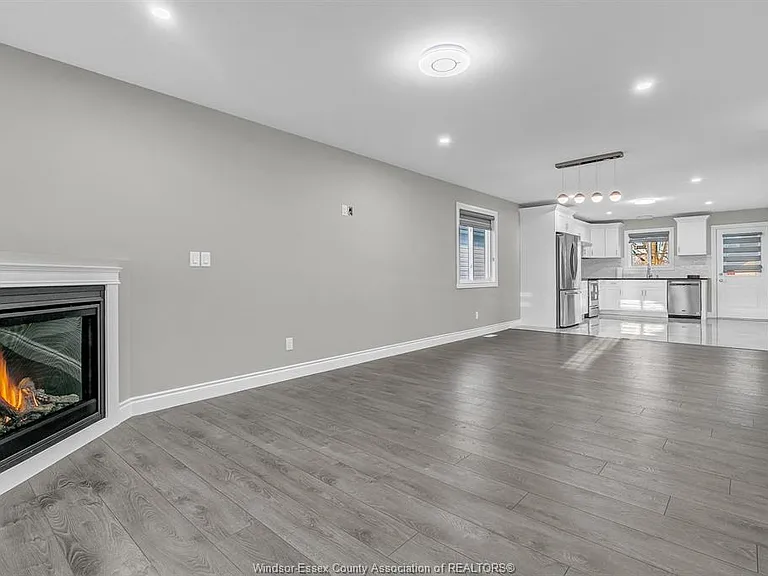 1858 Buckingham Dr — Photo 4