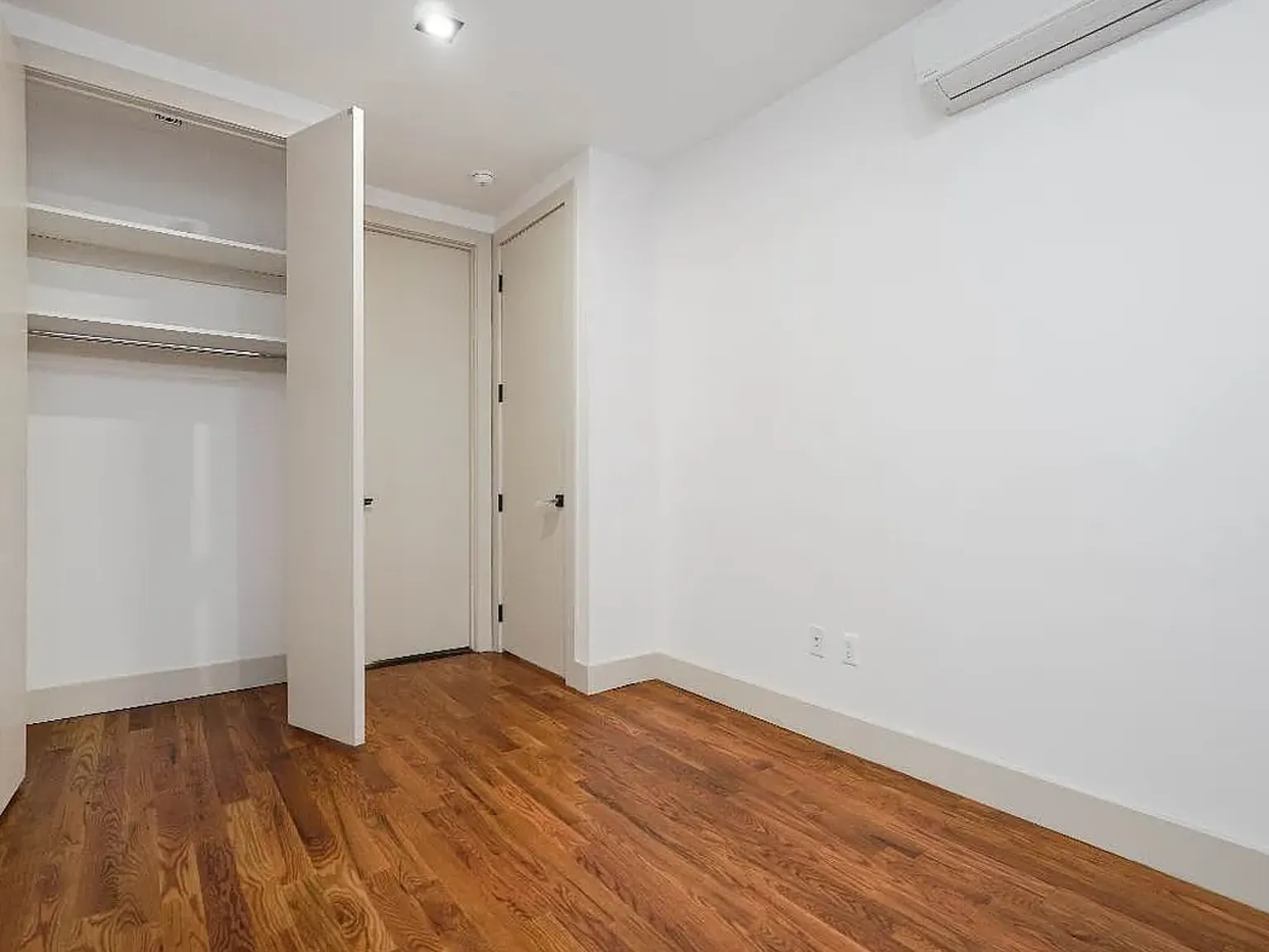 145 Manhattan Avenue — Photo 3