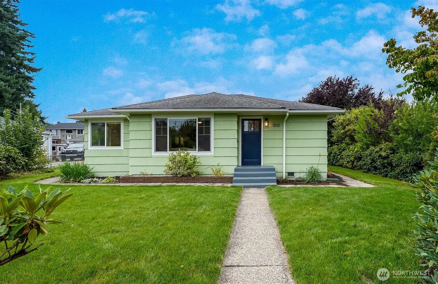 1010 Park Drive photo 1