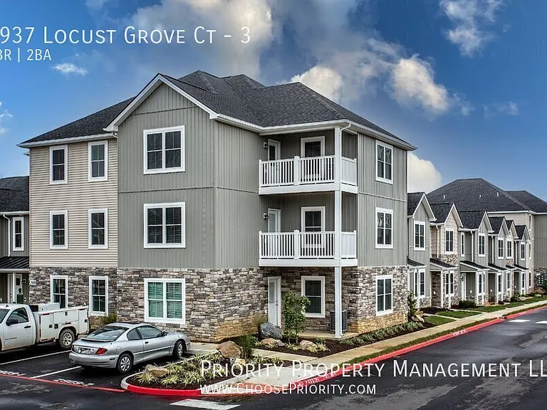 2937 Locust Grove Ct #3 — Photo 1