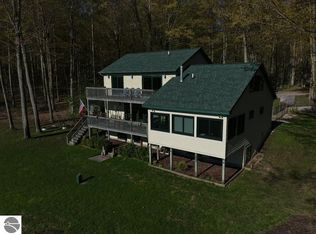 420 W Beech Bark Trl, Maple City, MI 49664