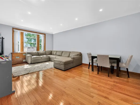 69-09 108th St #504, Forest Hills, NY 11375