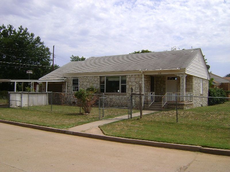 1st image of 532 SW 50th St