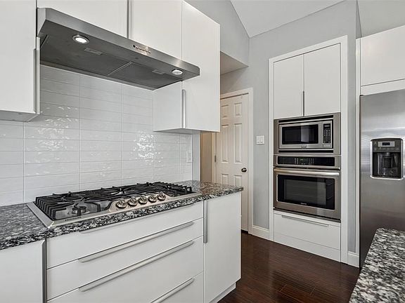2nd image of 18 Sonora Dr