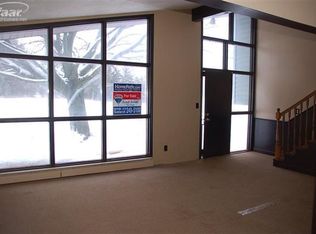 9352 Potter Rd, Flushing, MI 48433