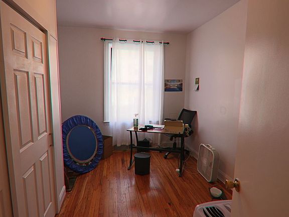 5th image of 165 Sherman Ave APT 2H