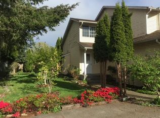 15711 E Shore Dr #B, Lynnwood, WA 98087