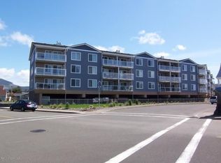 111 Avenue U APT 311, Seaside, OR 97138