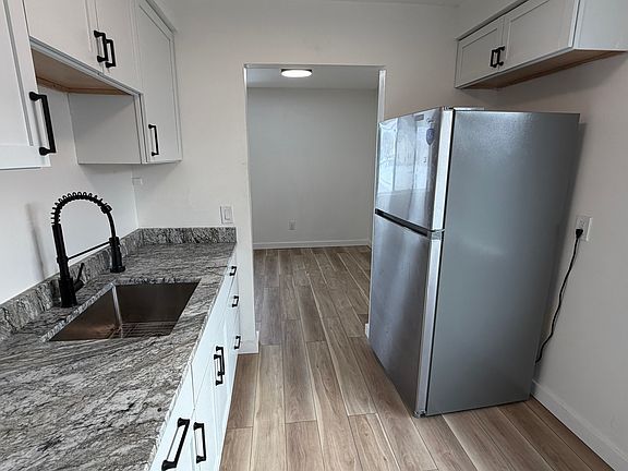 4th image of 4580 E 131st St #4