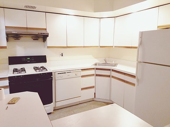 3rd image of 7124 162nd Street # Fl 1ST
