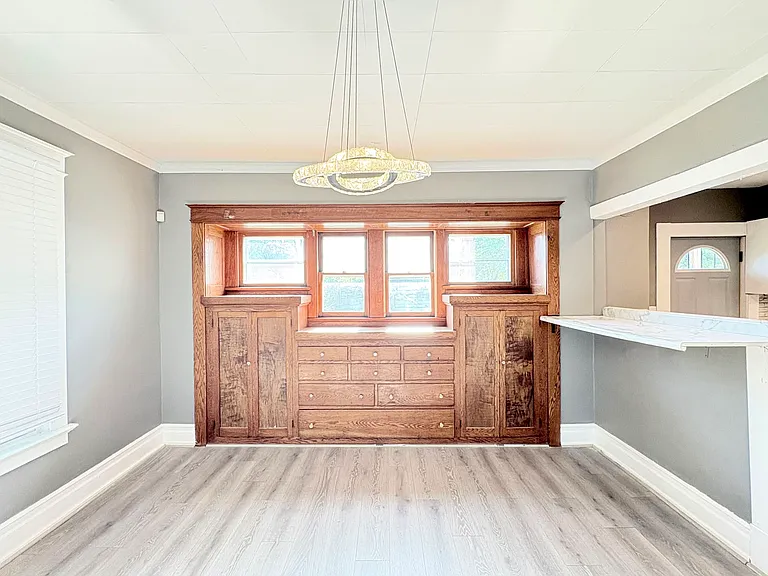 328 Willard St — Photo 3