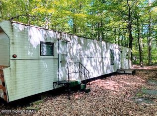 22 Pow Wow Way, Gouldsboro, PA 18424