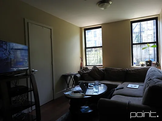 Rented by Point NYC | media 30