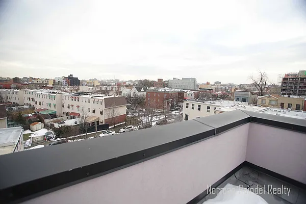 Rented by Norman Raindel, LREB | media 31