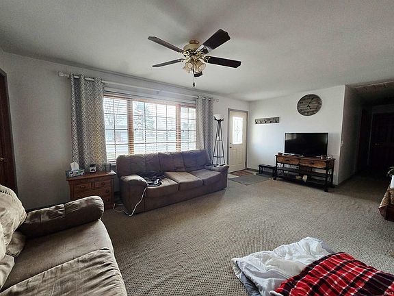 4th image of 504 S Park Dr