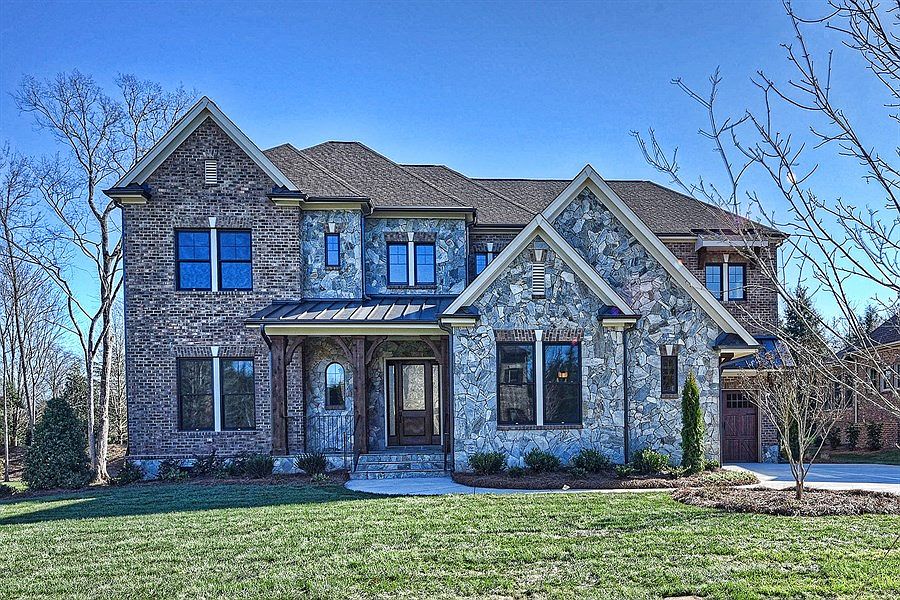 2nd image of 219 Glenmoor Dr