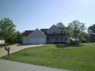 2601 Canterbury Rd, Muscatine, IA 52761