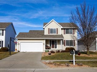 932 NE 41st St, Ankeny, IA 50021