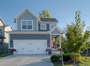 407 Hampstead Dr, Raymore, MO 64083