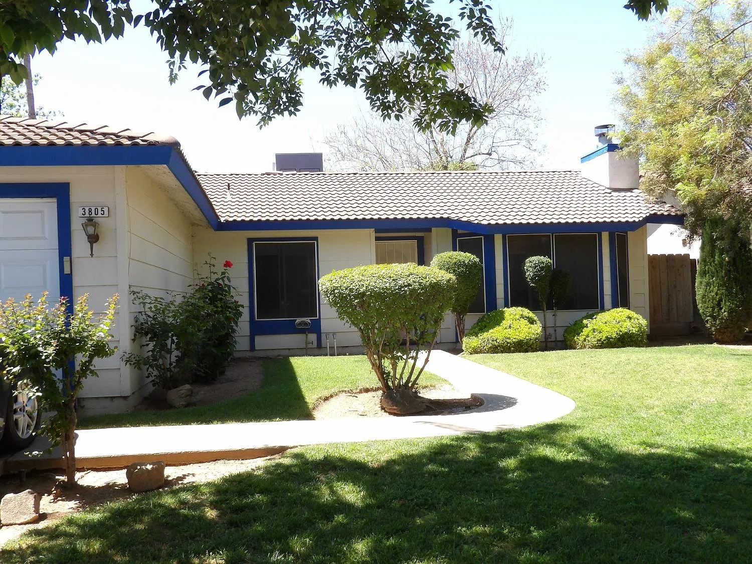 3805 N Cleo Ave photo 1