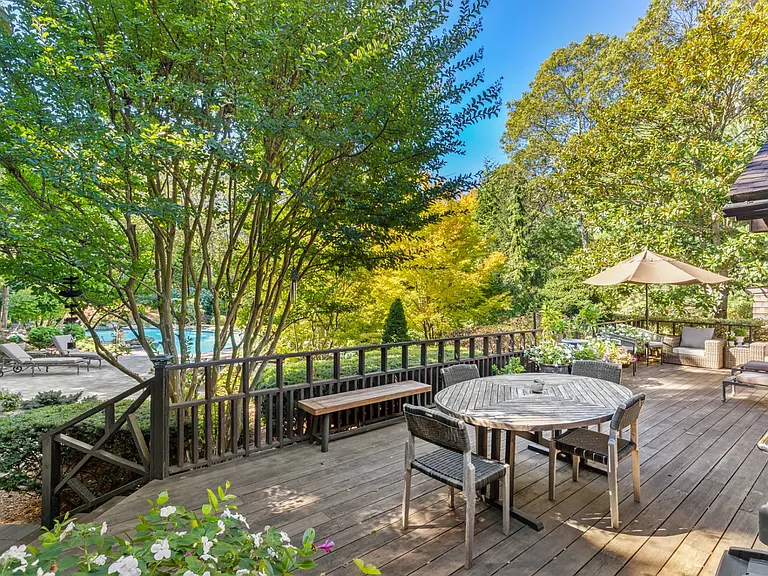 210 Treescape Dr — Photo 27