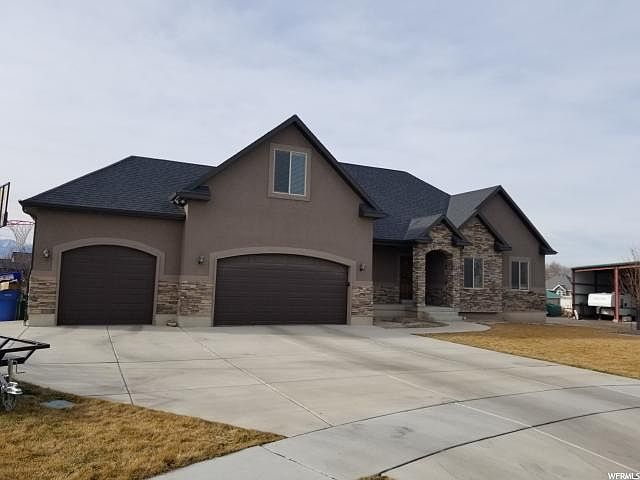 1st image of 2244 W Pumpkin Patch Ln