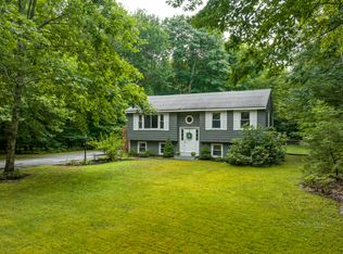 93 Orchard Rd, Cumberland, ME 04021