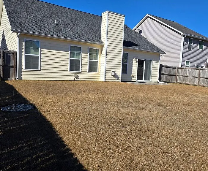 114 Marinella Dr — Photo 2