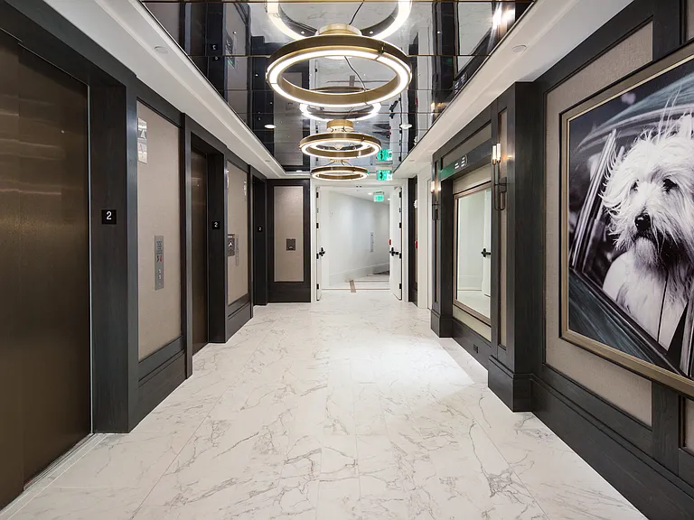 The Huntley Luxury Apartments — Photo 3