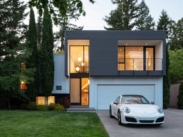 639 SE Andover Pl, Portland, OR 97202