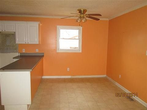 5th image of 392 Carson Dr