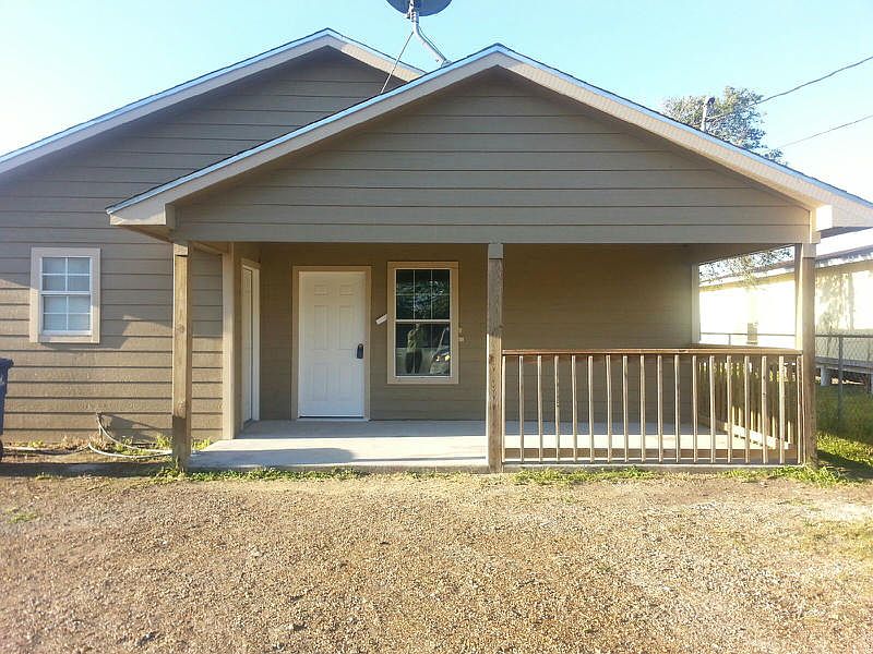 1st image of 4833 Curtis Clark Dr