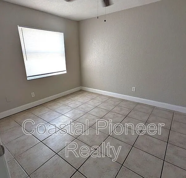 5828 3rd St E — Photo 7