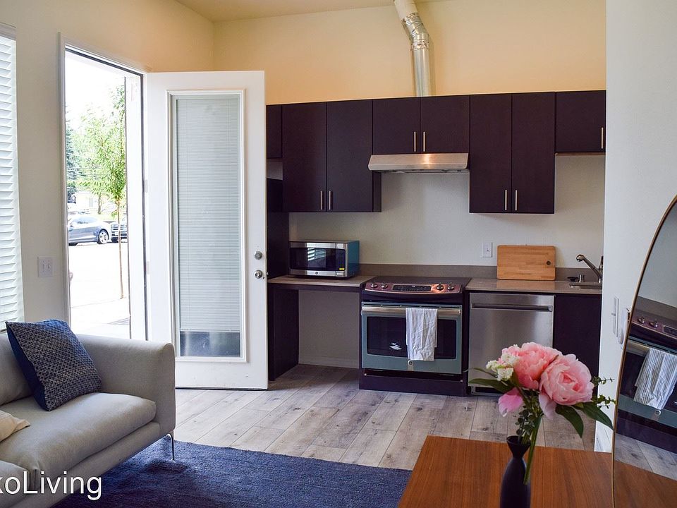 1st image of 2008 Broadway St #305