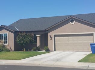 1336 W Banneker St, Hanford, CA 93230