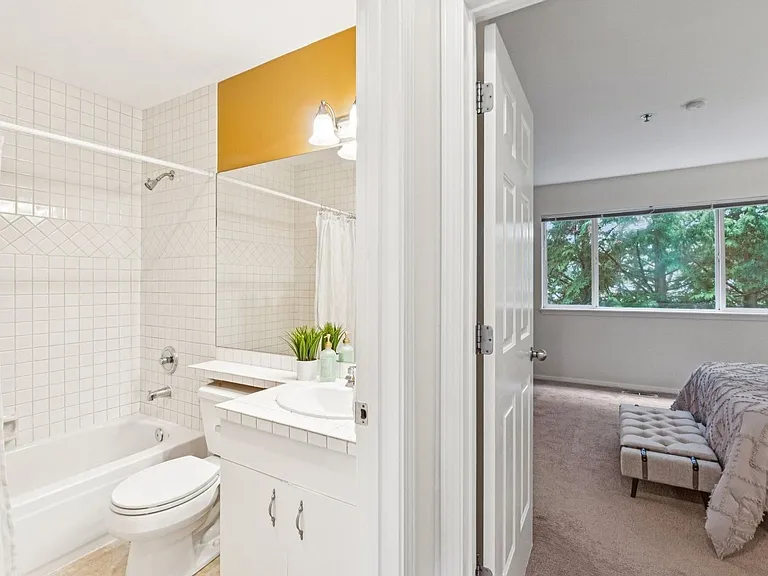 16219 Northup Way #C201 — Photo 27