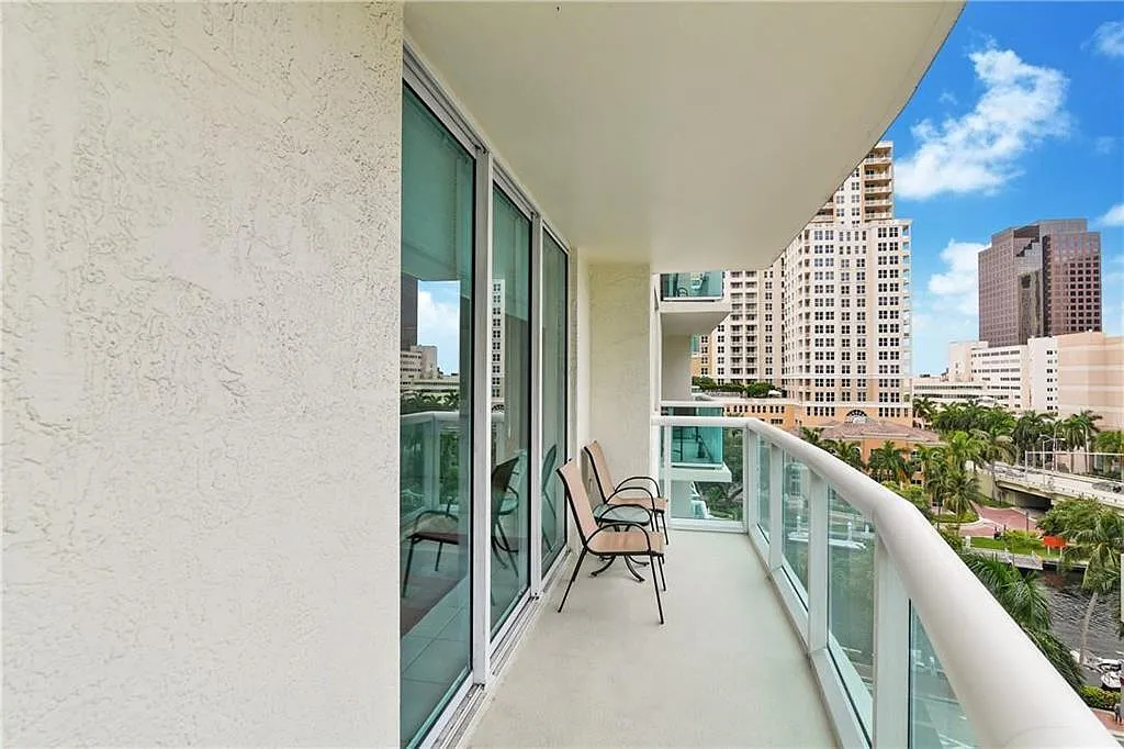 Watergarden Condo — Photo 1