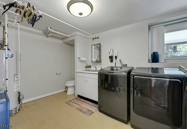 11 Rande Dr — Photo 36