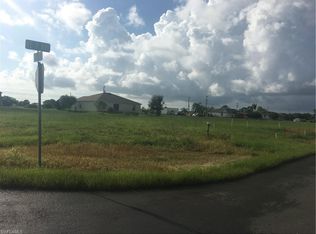 643 NE 7th Pl, Cape Coral, FL 33909