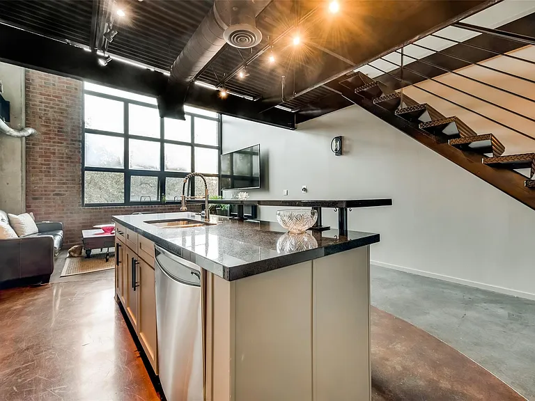 3110 Thomas Ave #309 — Photo 7