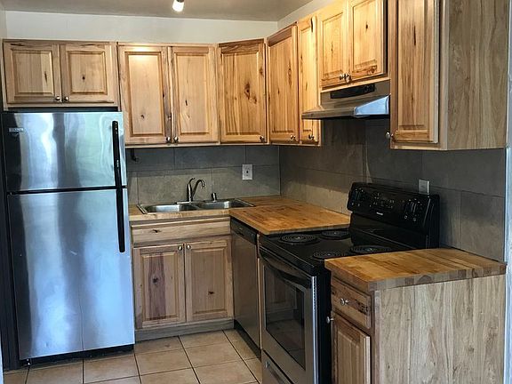 5th image of 3230 Nicollet Ave APT 105