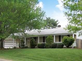 9734 Cinnamon Creek Dr, Vienna, VA 22182